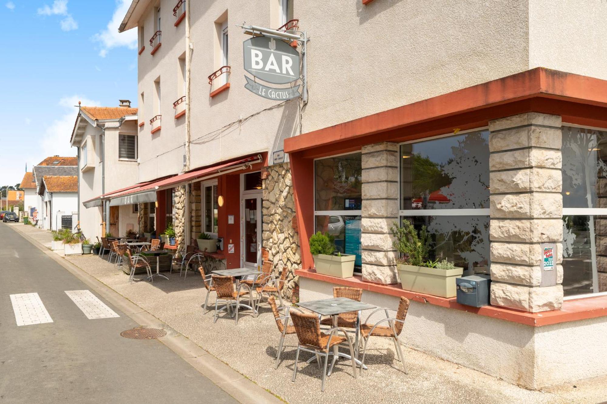 Hotel Les Pins Saint-Trojan-les-Bains Εξωτερικό φωτογραφία